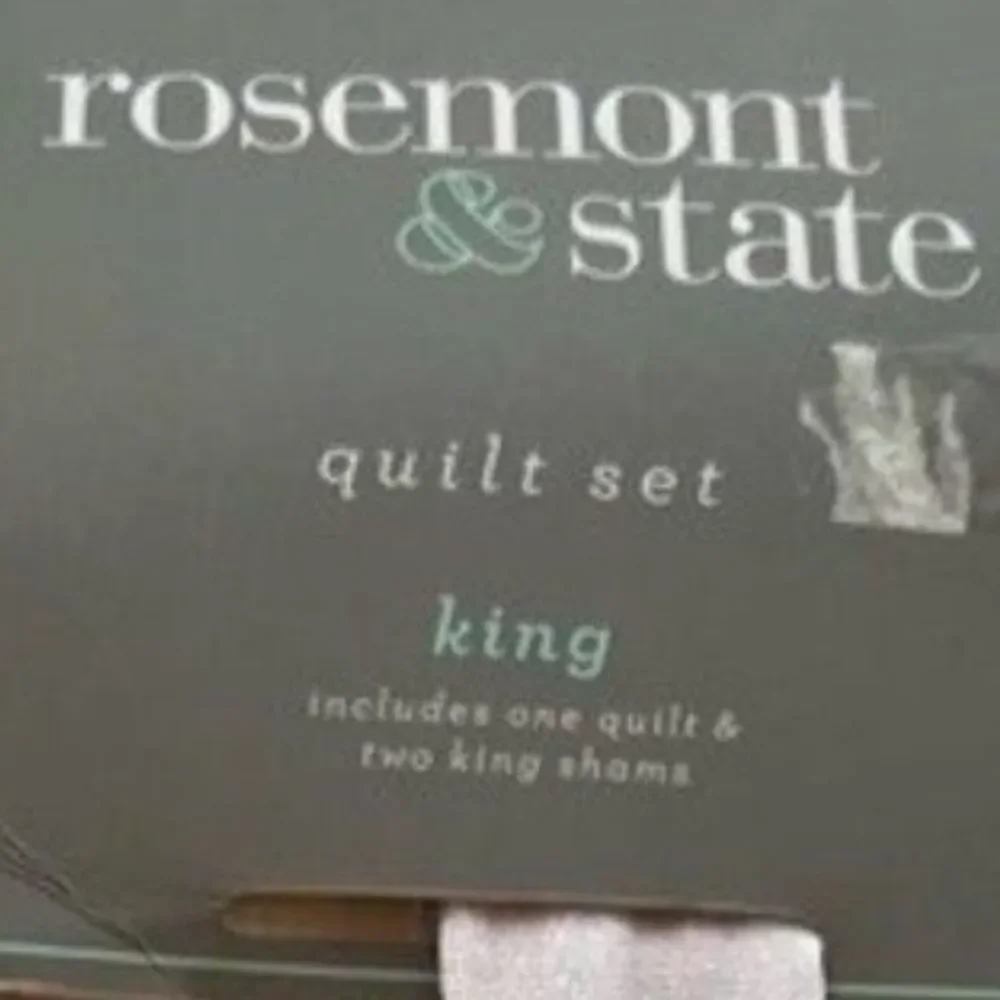 Rosemont & State Quilt Set King Size with 2 shams. NWT. %100 Cotton.